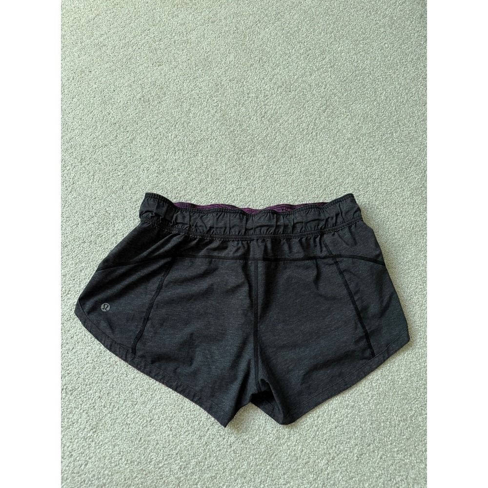 Lululemon Choose a Side Reversible Shorts Size 8 Charcoal Grey Purple Zebra Wave